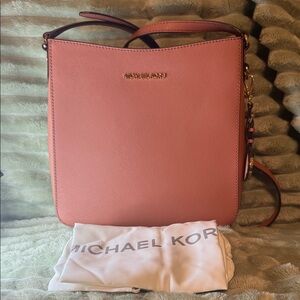 NWT! Michael Kors Jet Set Travel Large Messenger Leather Crossbody Bag